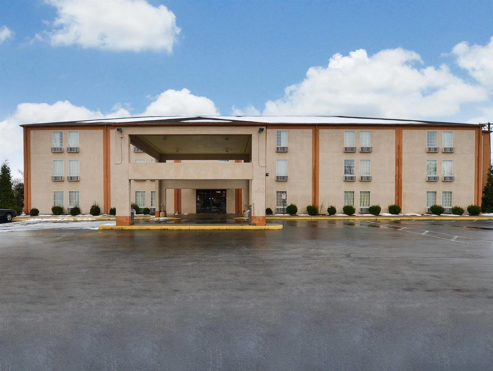 Americas Best Value Inn Evansville East Exterior foto